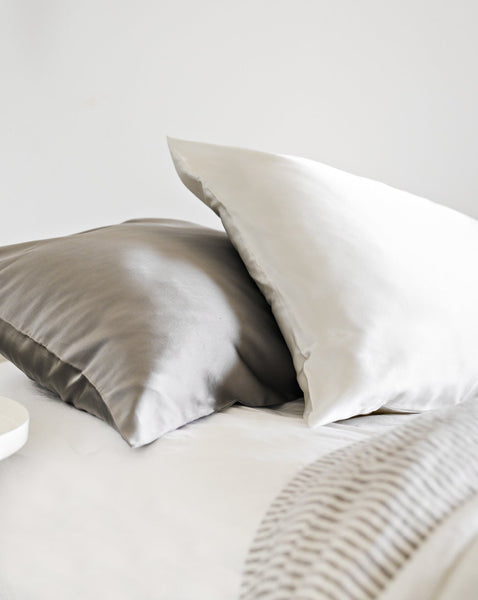 Silk Pillowcase Infused with Hyaluronic Acid - Twin Pack